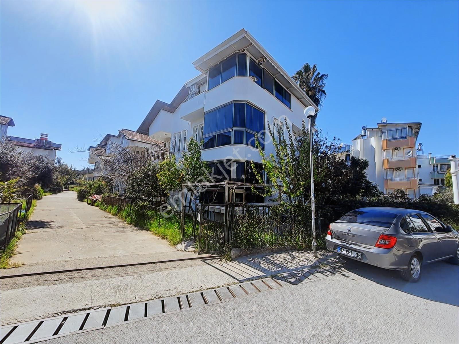 Belek'de Denize Yakın Tatil Tadında 3 Katlı Tribleks Villa - Görsel 11