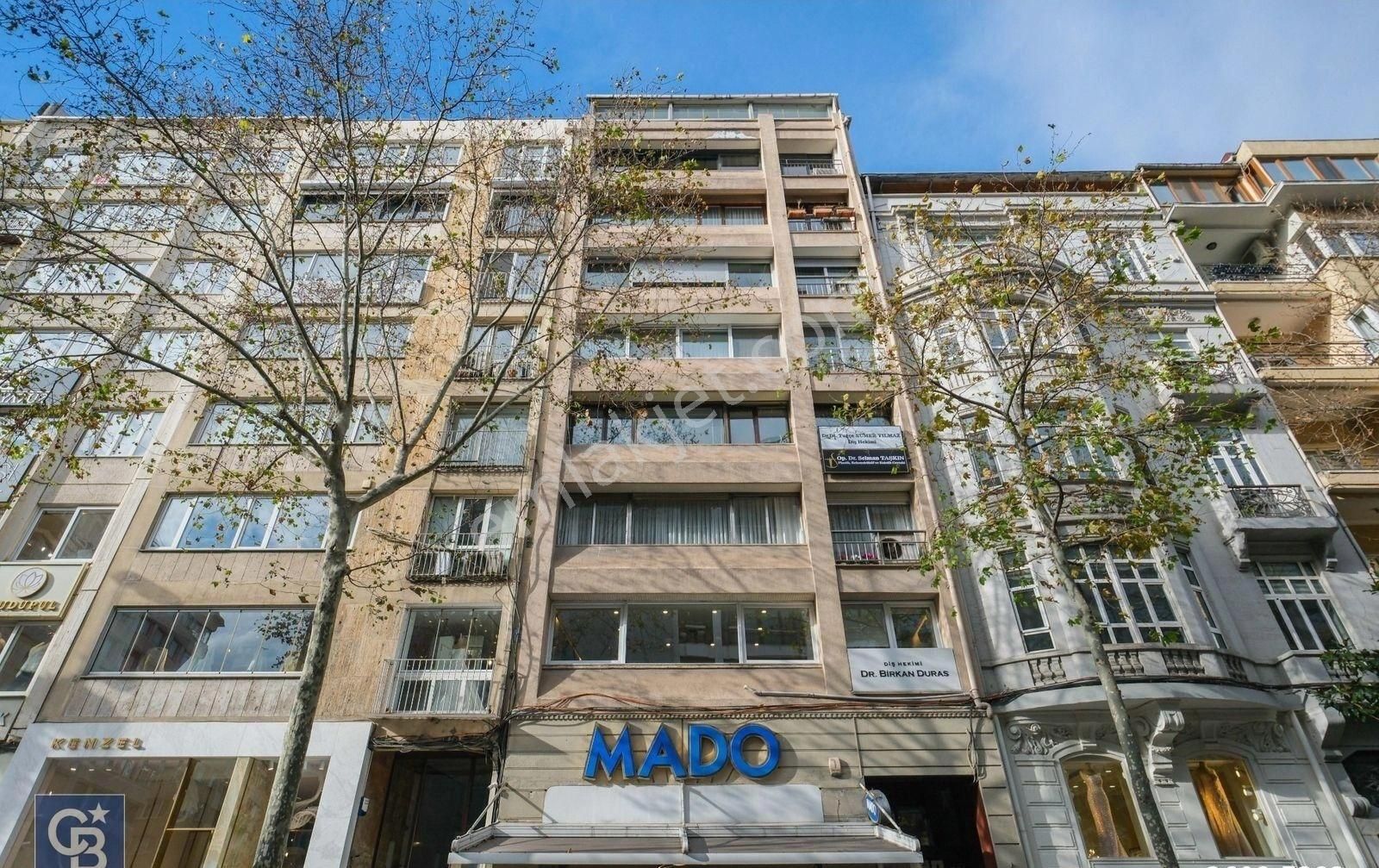 Valikonağı Caddesi Üzerinde 5+1 , 270m2 Merkezi Şık Daire - Görsel 3