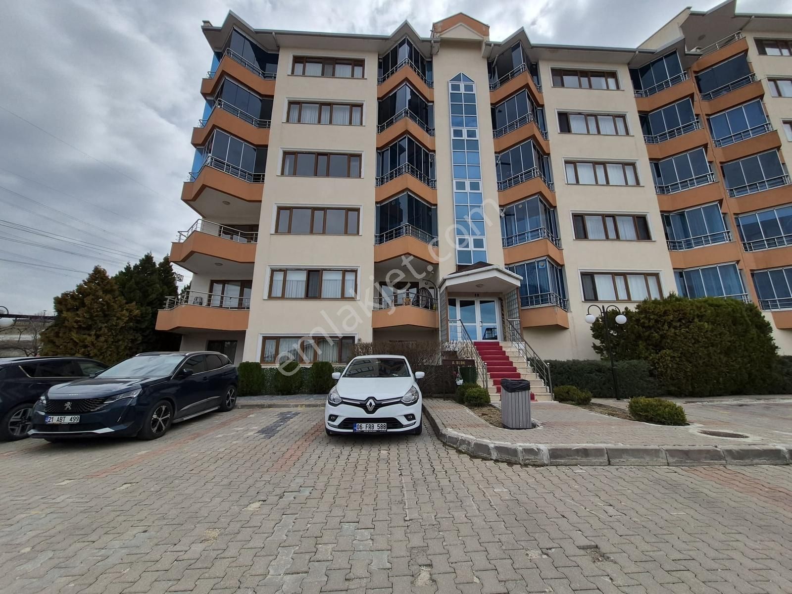Çankaya Alacatlı Mah İncisitesi 4+1 Satılık Daire