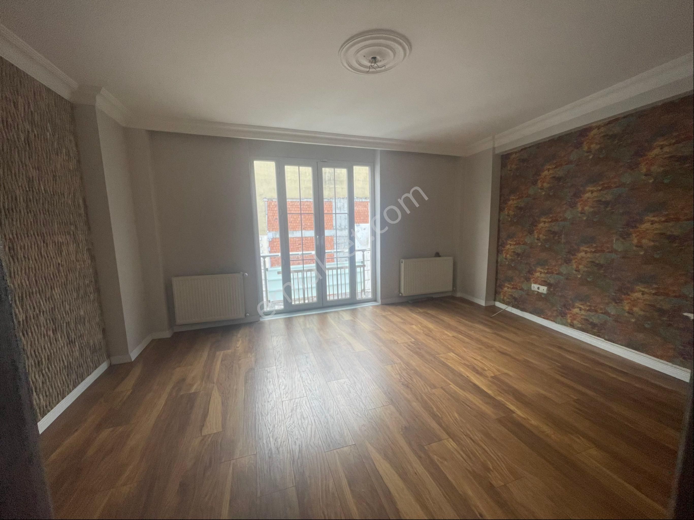 Çağlayan Merkezde Kiralık Ara Kat 2+1 Balkonlu Daire