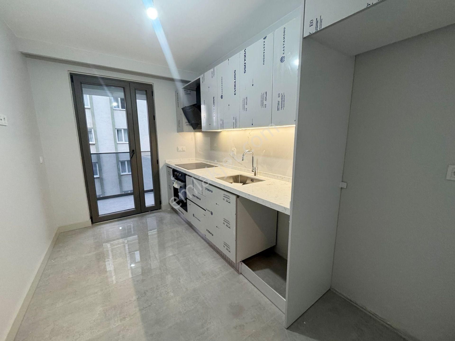 Mertcan'dan Havuzlu Güvenlikli Lüks Sitede Balkonlu Ara Kat 2+1 - Görsel 4