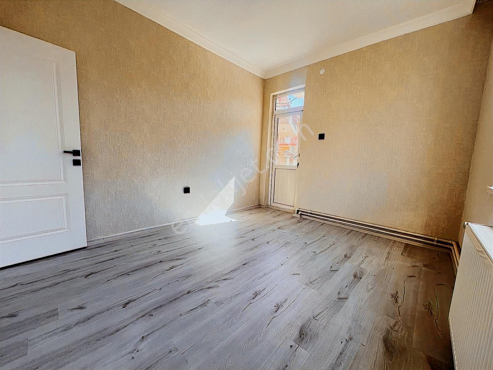 Metro Ve Belediyeye 8 Dk Güney Cephe 3+1 Kiralık Daire - Görsel 7