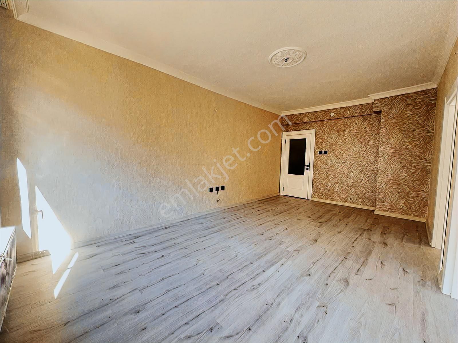 Metro Ve Belediyeye 8 Dk Güney Cephe 3+1 Kiralık Daire - Görsel 6