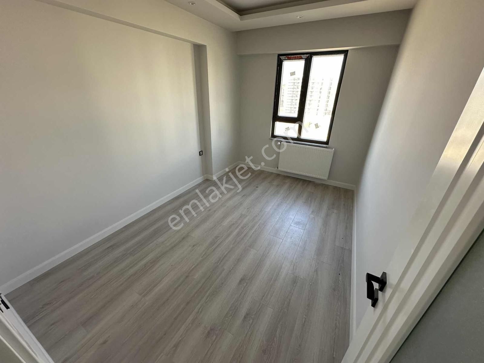 Prestijli Site West Parkta Kiralık Yüzme Havuzlu 3+1 Daire - Görsel 7