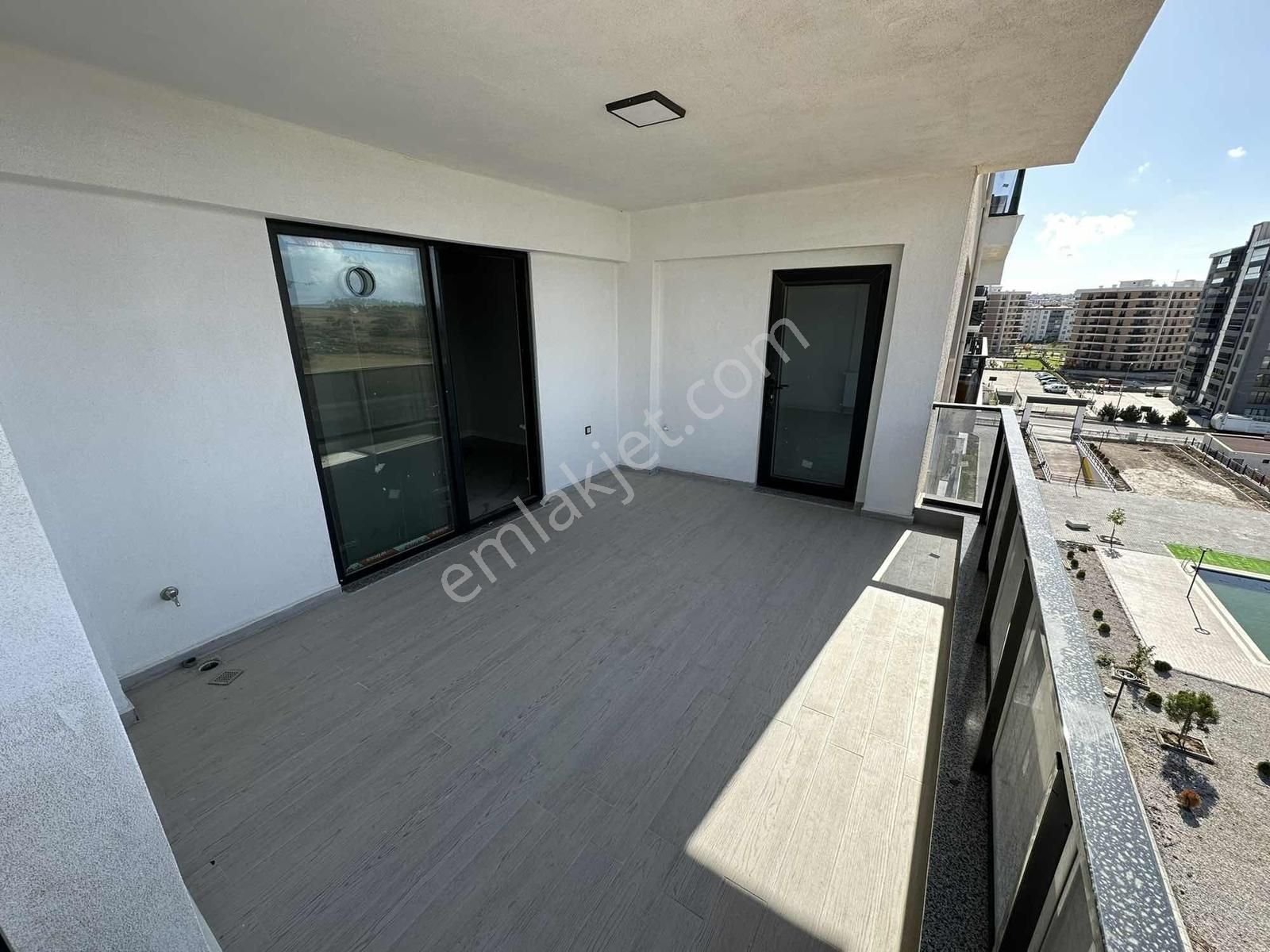 Prestijli Site West Parkta Kiralık Yüzme Havuzlu 3+1 Daire - Görsel 20