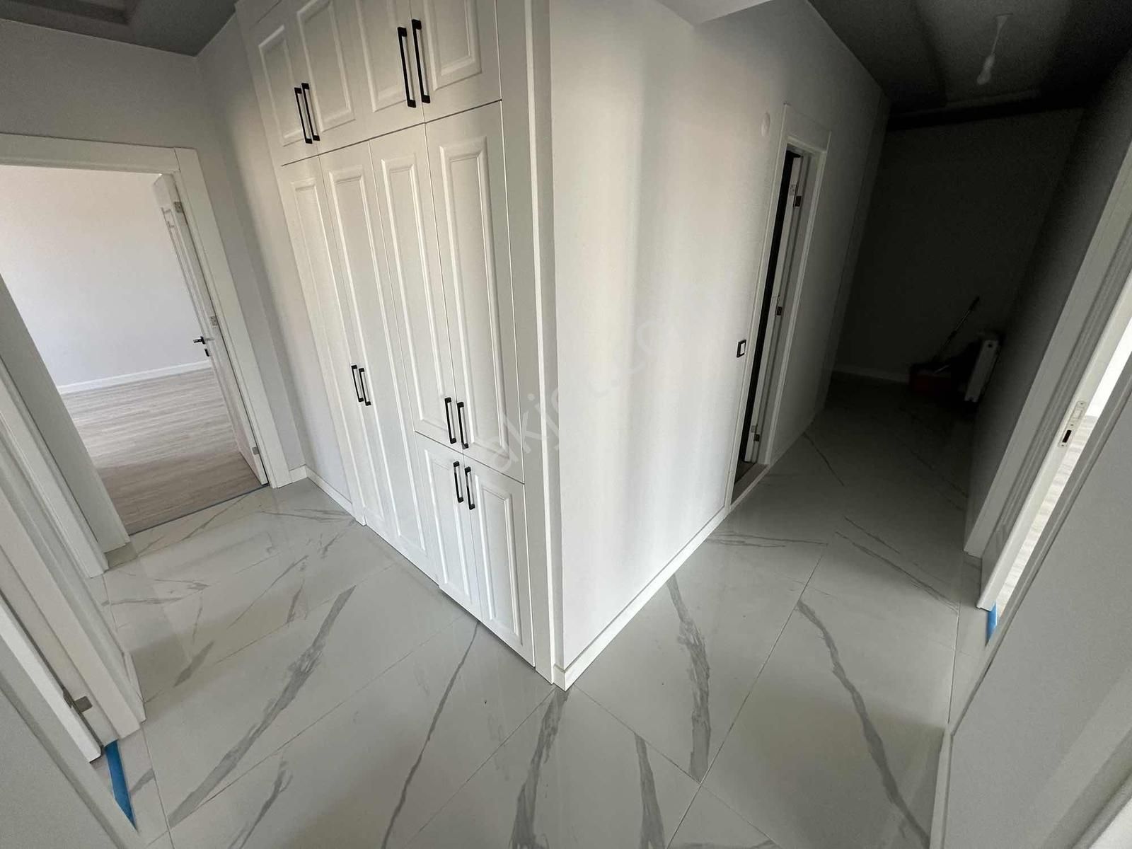 Prestijli Site West Parkta Kiralık Yüzme Havuzlu 3+1 Daire - Görsel 9