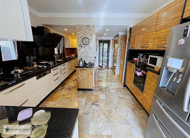 Acarkent'te Özel Güvenlikli Sokakta Satılık Villa - Görsel 19