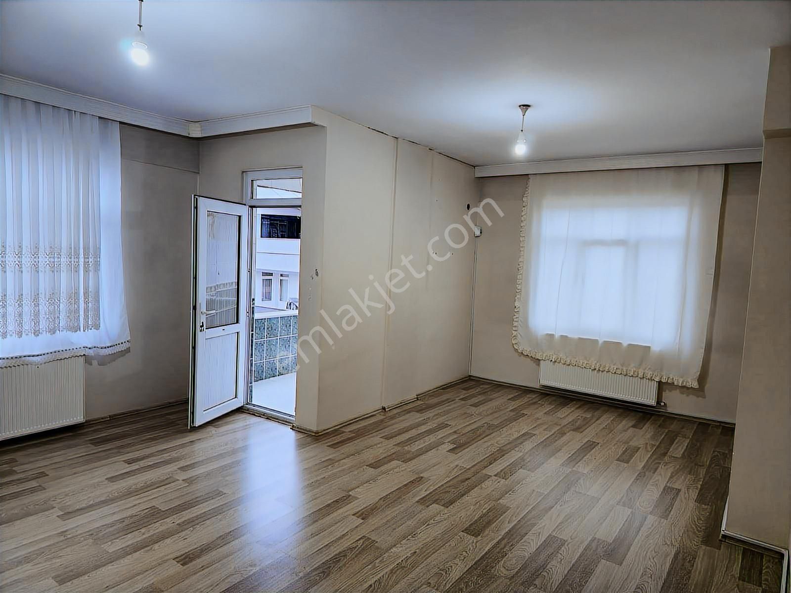 Pendik Orhangazi Mahallesinde Geniş 3+1 Daire - Görsel 3