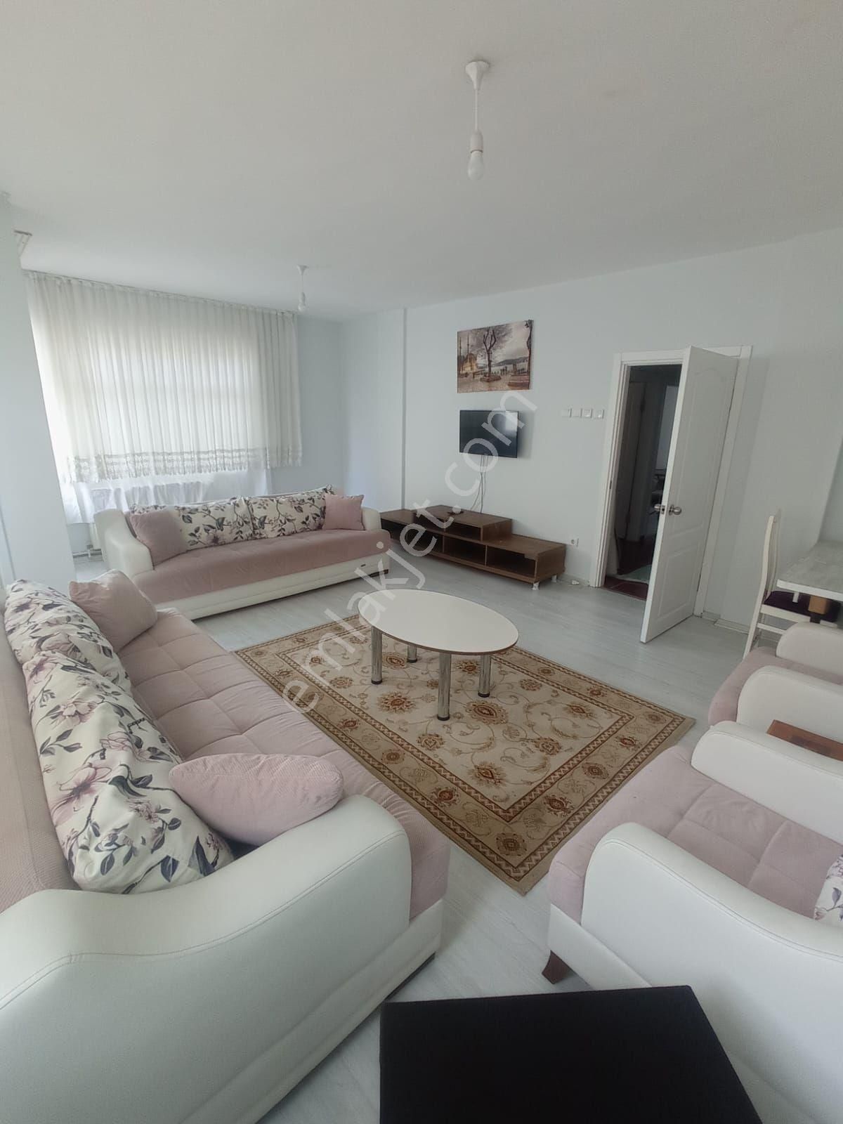 S.evler Meydanda Metrobüse 2dk.3+1 120m2 Kredili Arakat 4.kat Fırsat Daire