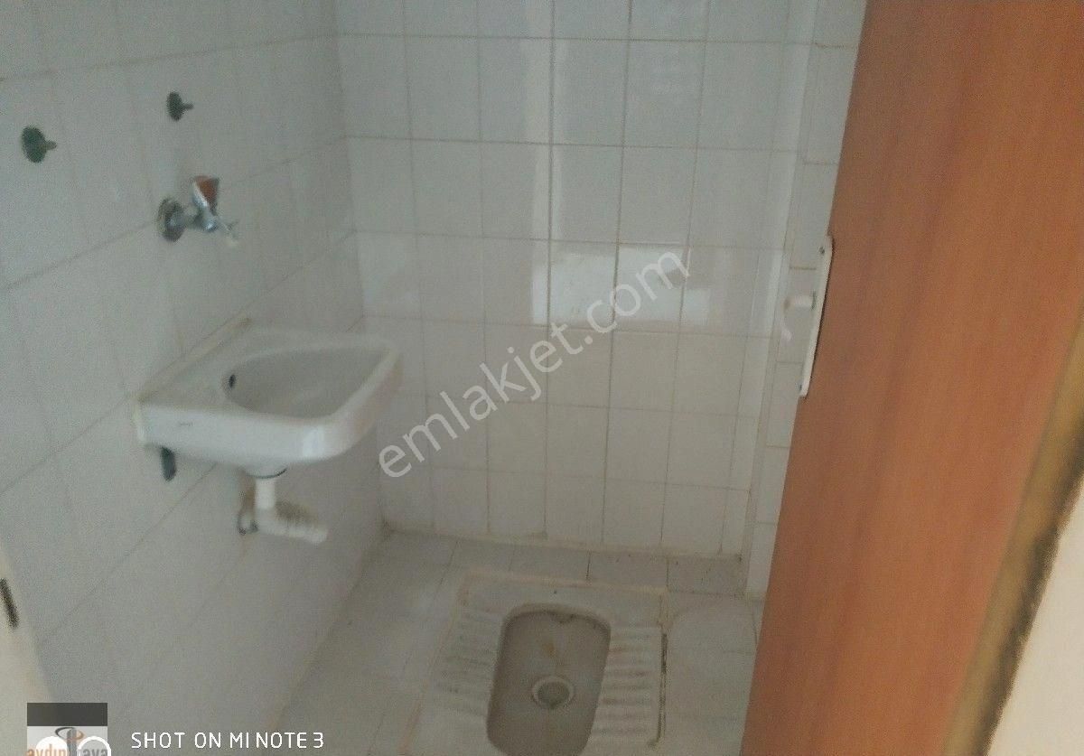 Sultandere Mahallesi'nde Okul Karşısında Kiralık 3+1 Ara Kat Güney Cephe - Görsel 5