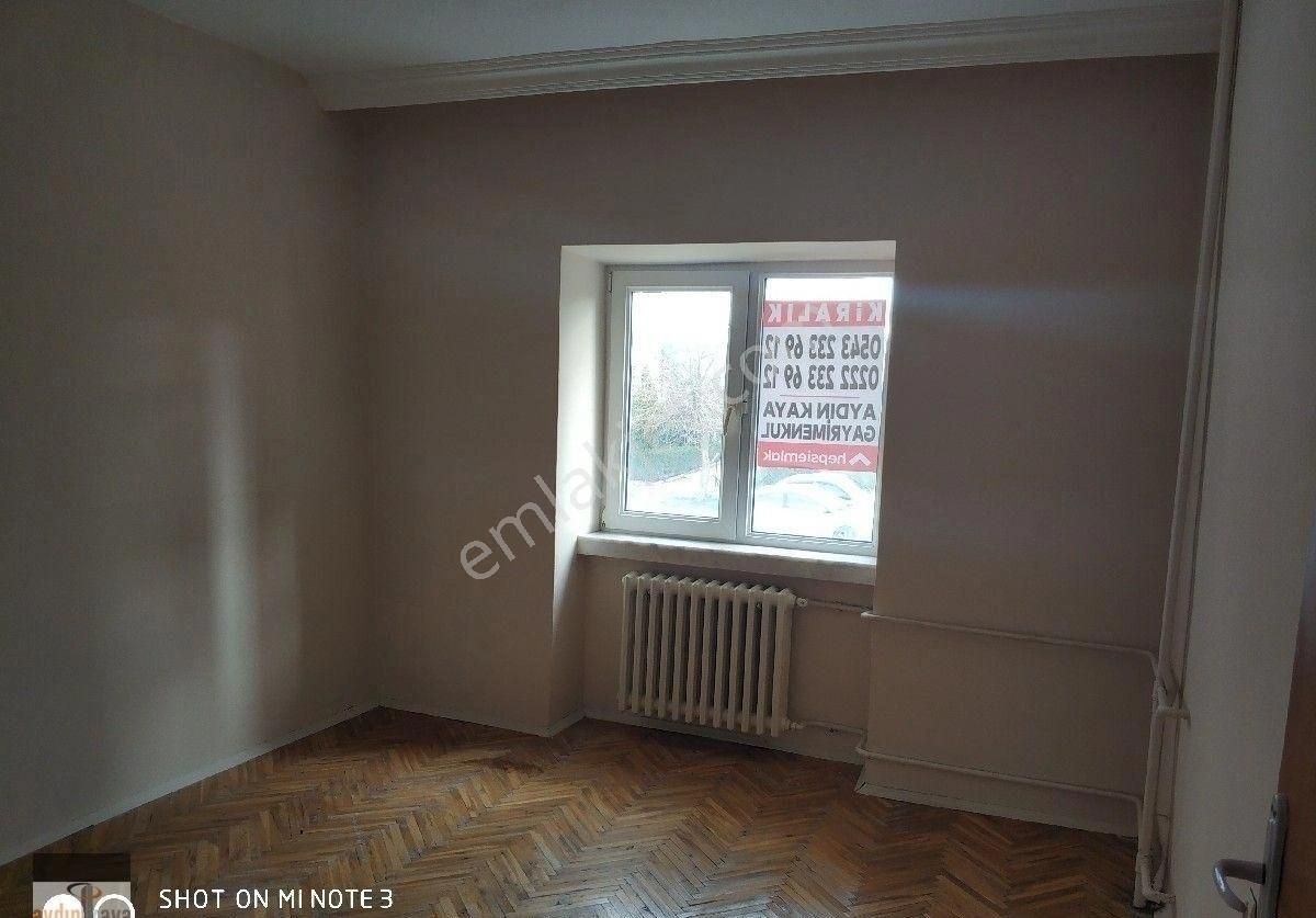 Sultandere Mahallesi'nde Okul Karşısında Kiralık 3+1 Ara Kat Güney Cephe - Görsel 21