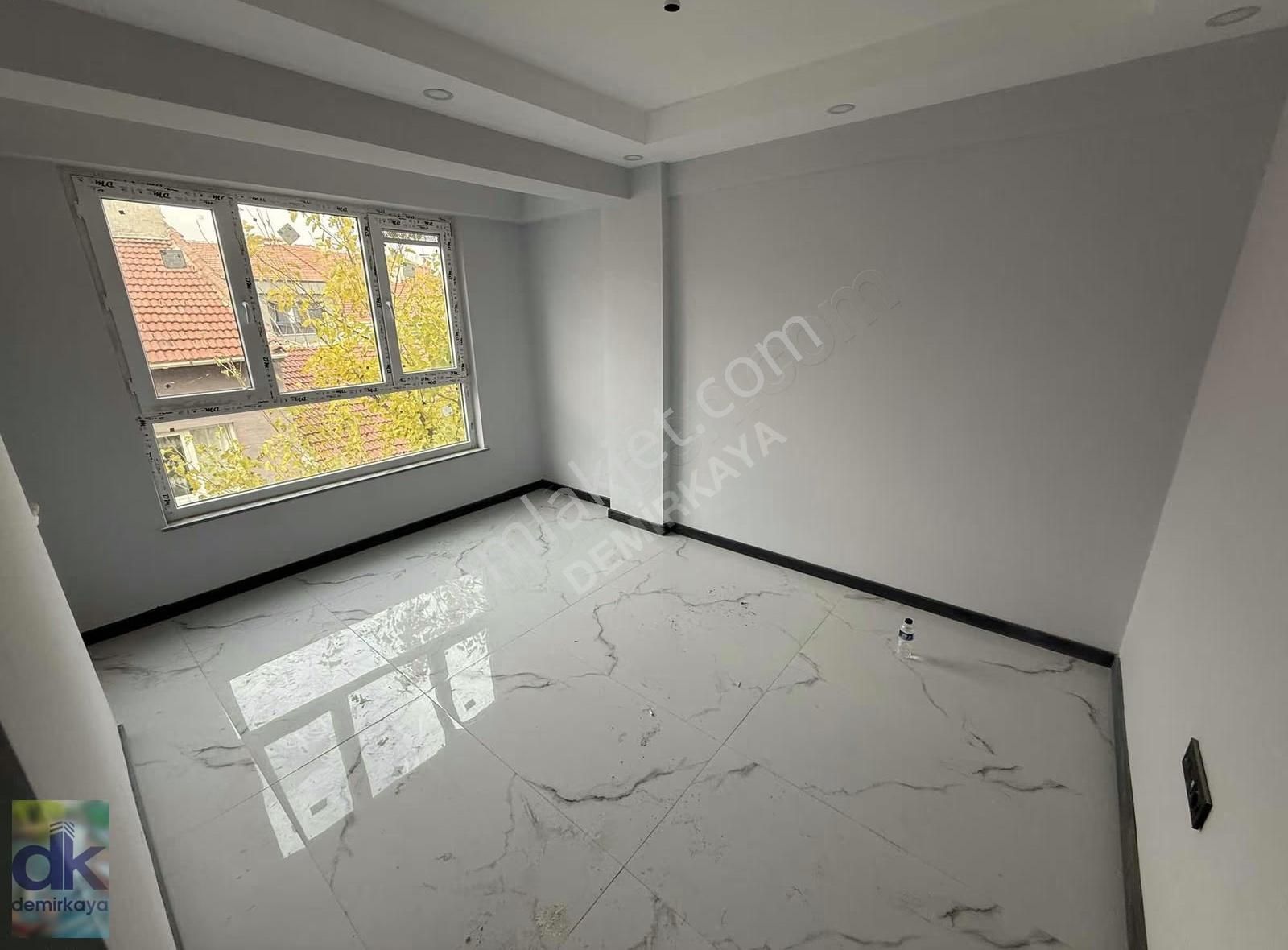 Emek Mahallesi Ziya Gökalp Caddesi Yakını 2+0 Kiralık Daire - Görsel 12