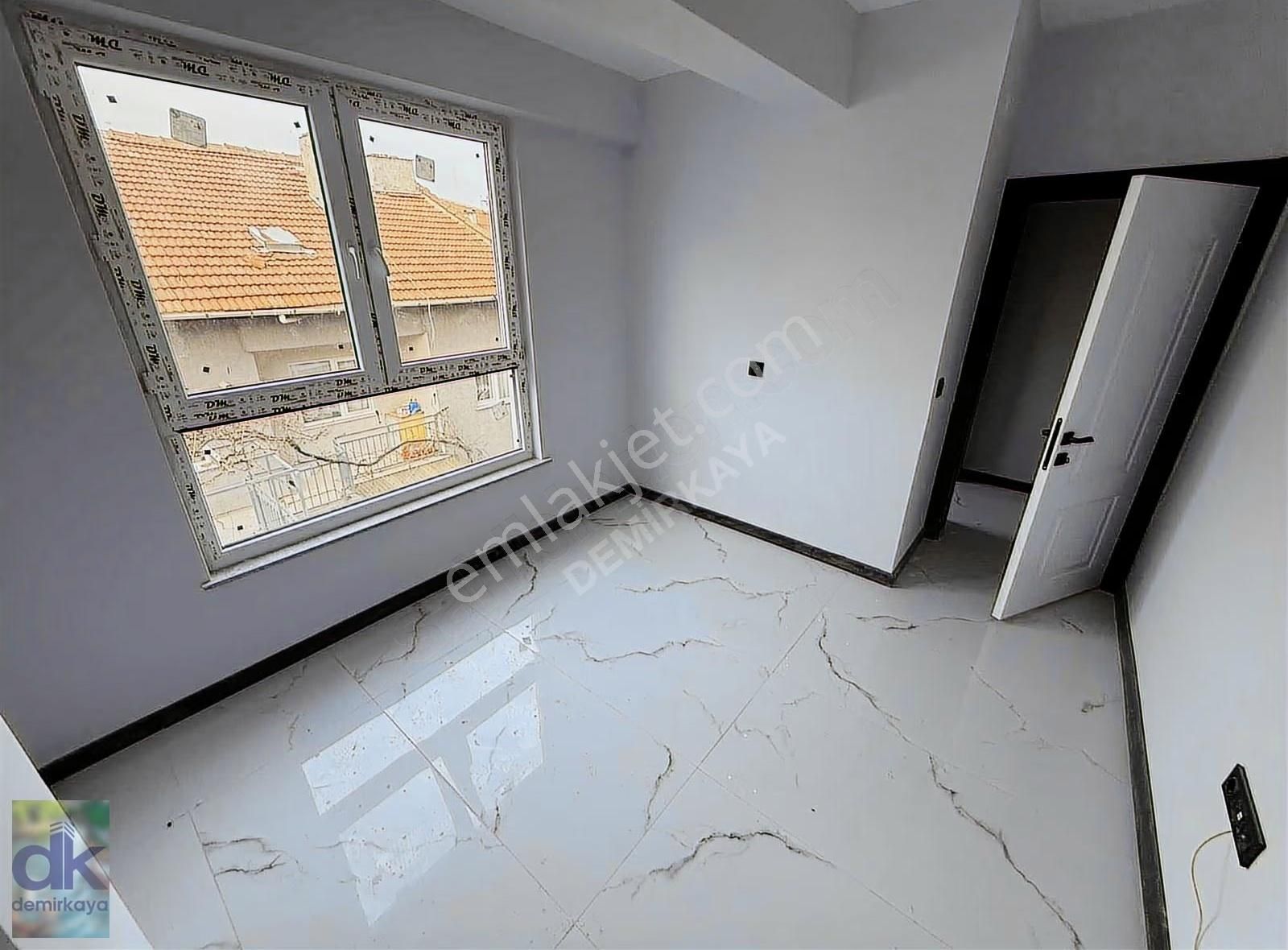 Emek Mahallesi Ziya Gökalp Caddesi Yakını 2+0 Kiralık Daire - Görsel 2