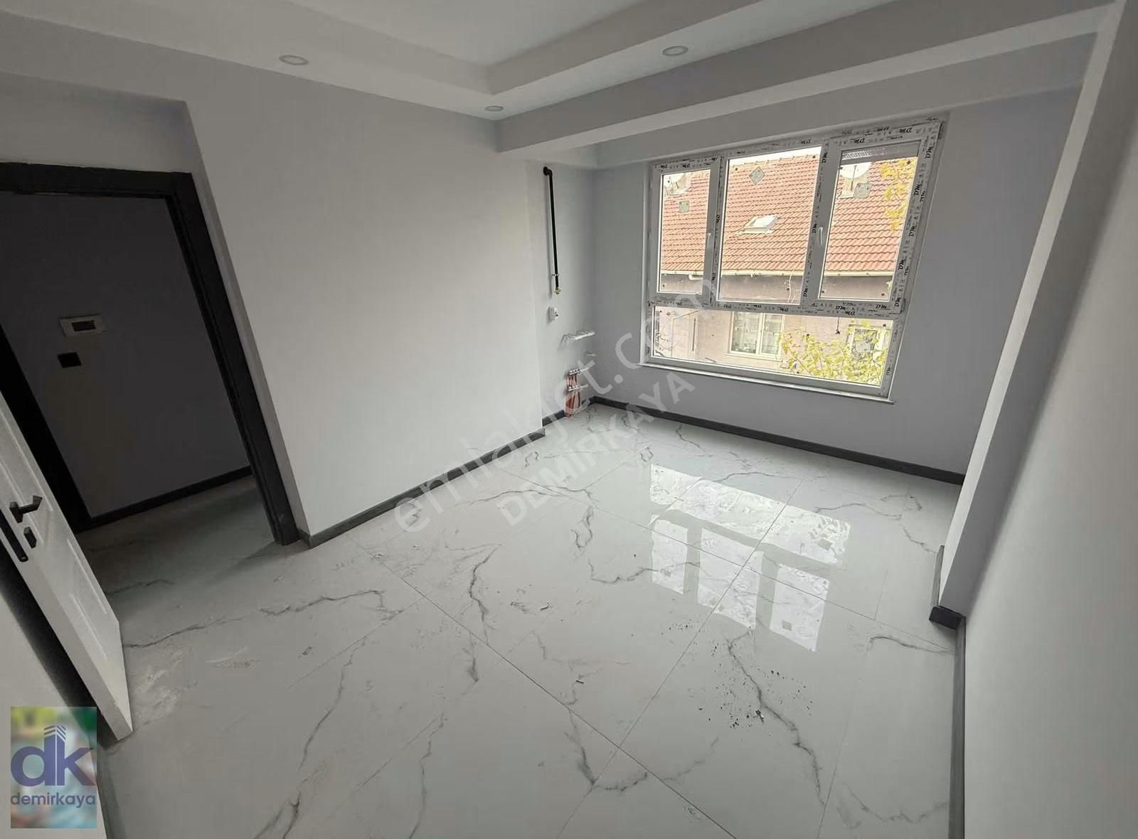 Emek Mahallesi Ziya Gökalp Caddesi Yakını 2+0 Kiralık Daire - Görsel 15