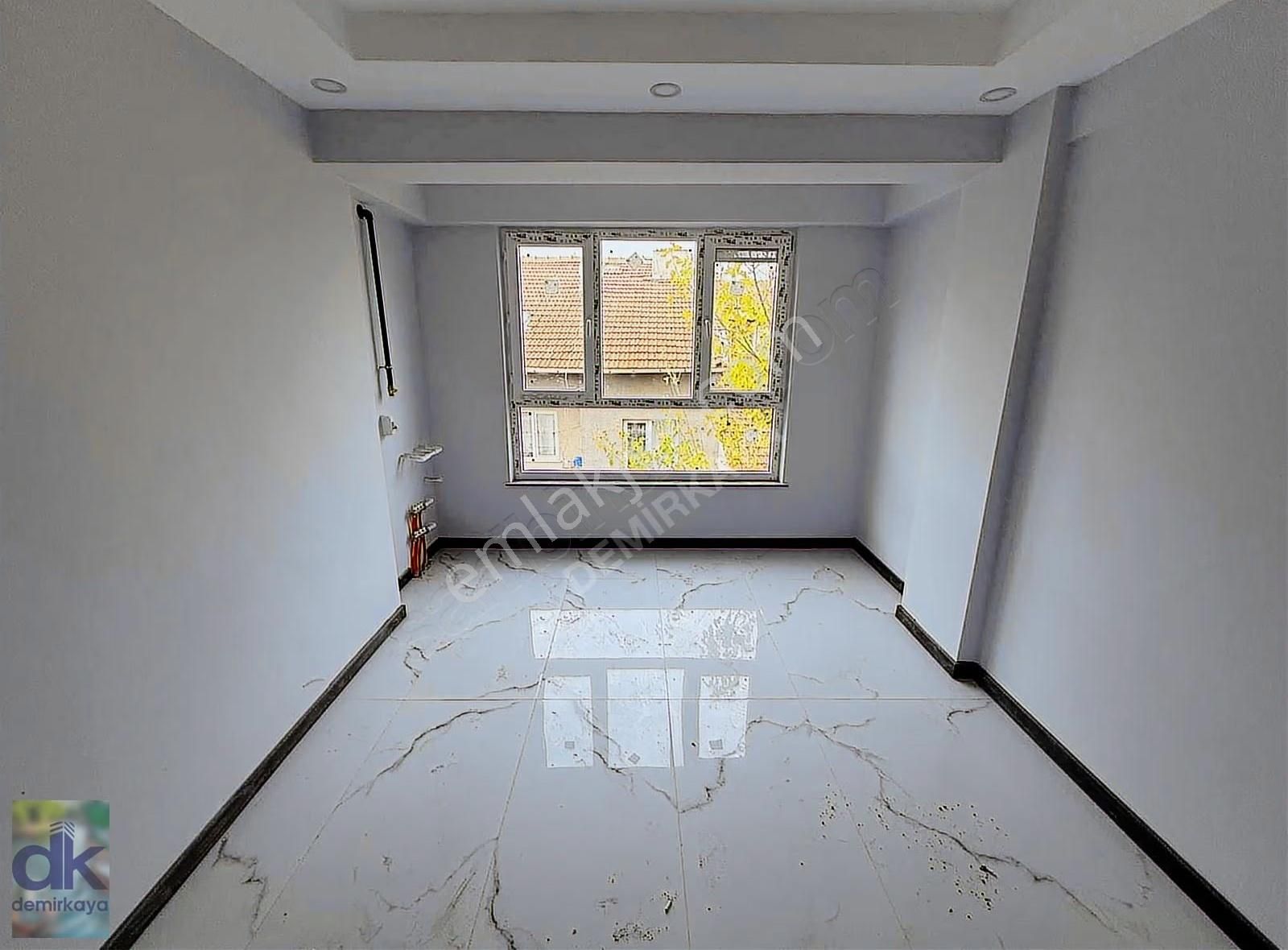 Emek Mahallesi Ziya Gökalp Caddesi Yakını 2+0 Kiralık Daire - Görsel 17