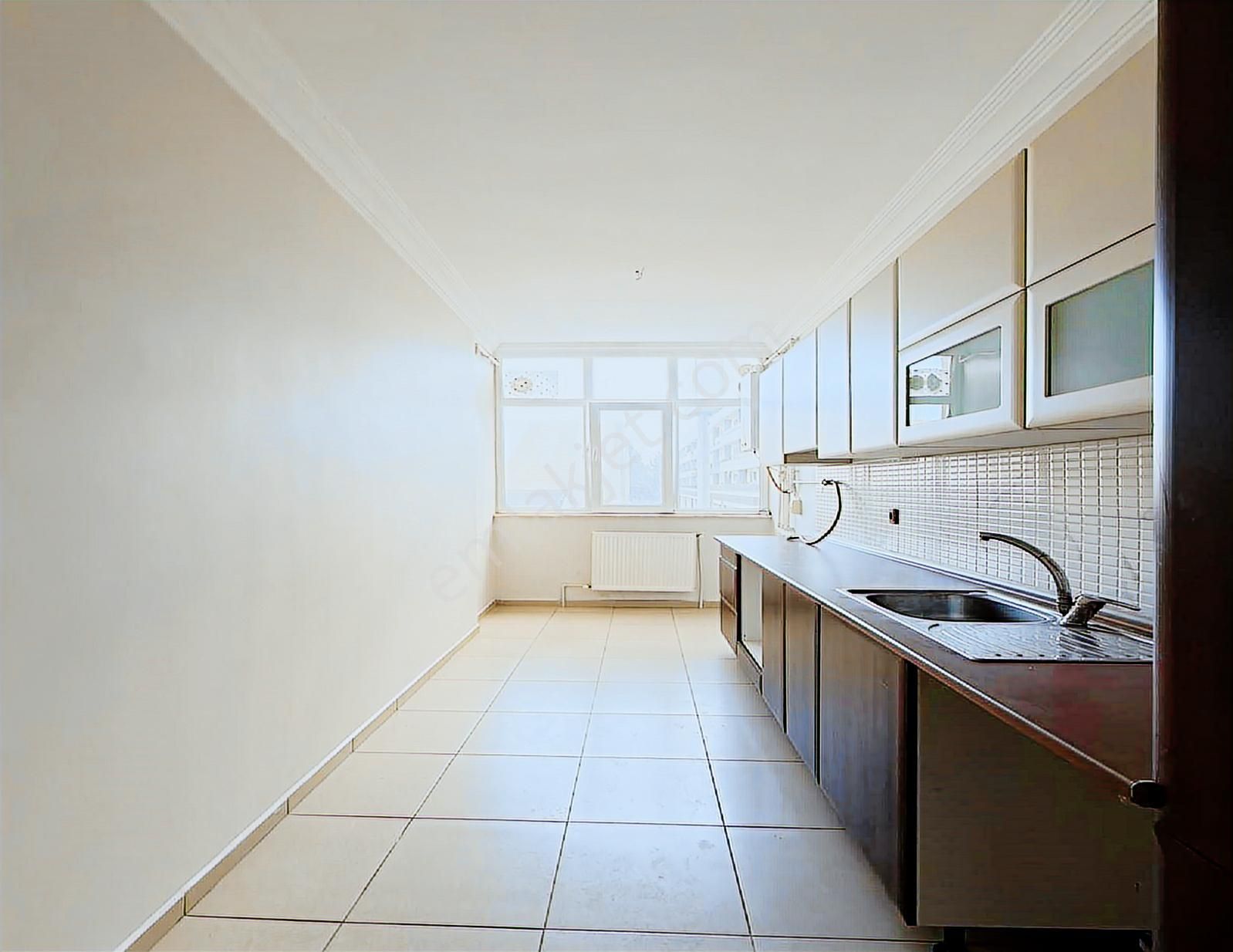 Barış Mahallesi Metrobüse Yürüme Mesafesinde Satılık 3+1 Daire - Görsel 3