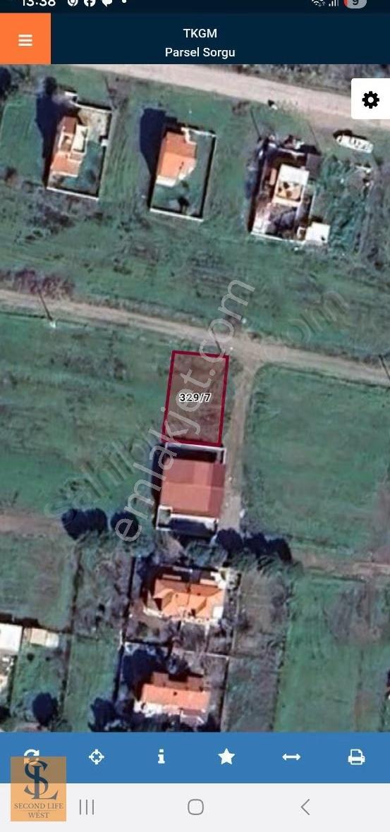 Burhaniye Çoruk'ta Eşsiz Konumda Satılık Arsa