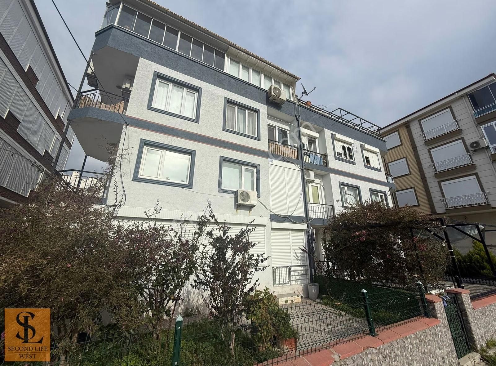 Ayvalık | Sarımsaklı | Denize Kısa Mesafe | 2+1 Daire