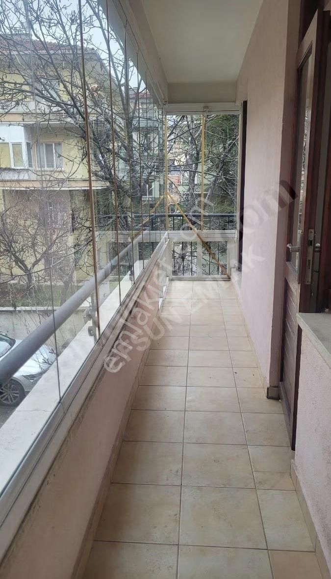 Anıtkabir Yakını Ara Katta Asansörlü Kapalı Garajlı