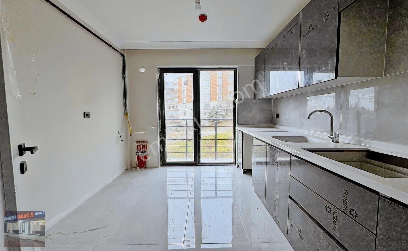 Bağlarbaşı Mah.de 2+1 6. Kat'ta Ultra Lux Sıfır Site Dairesi!!!