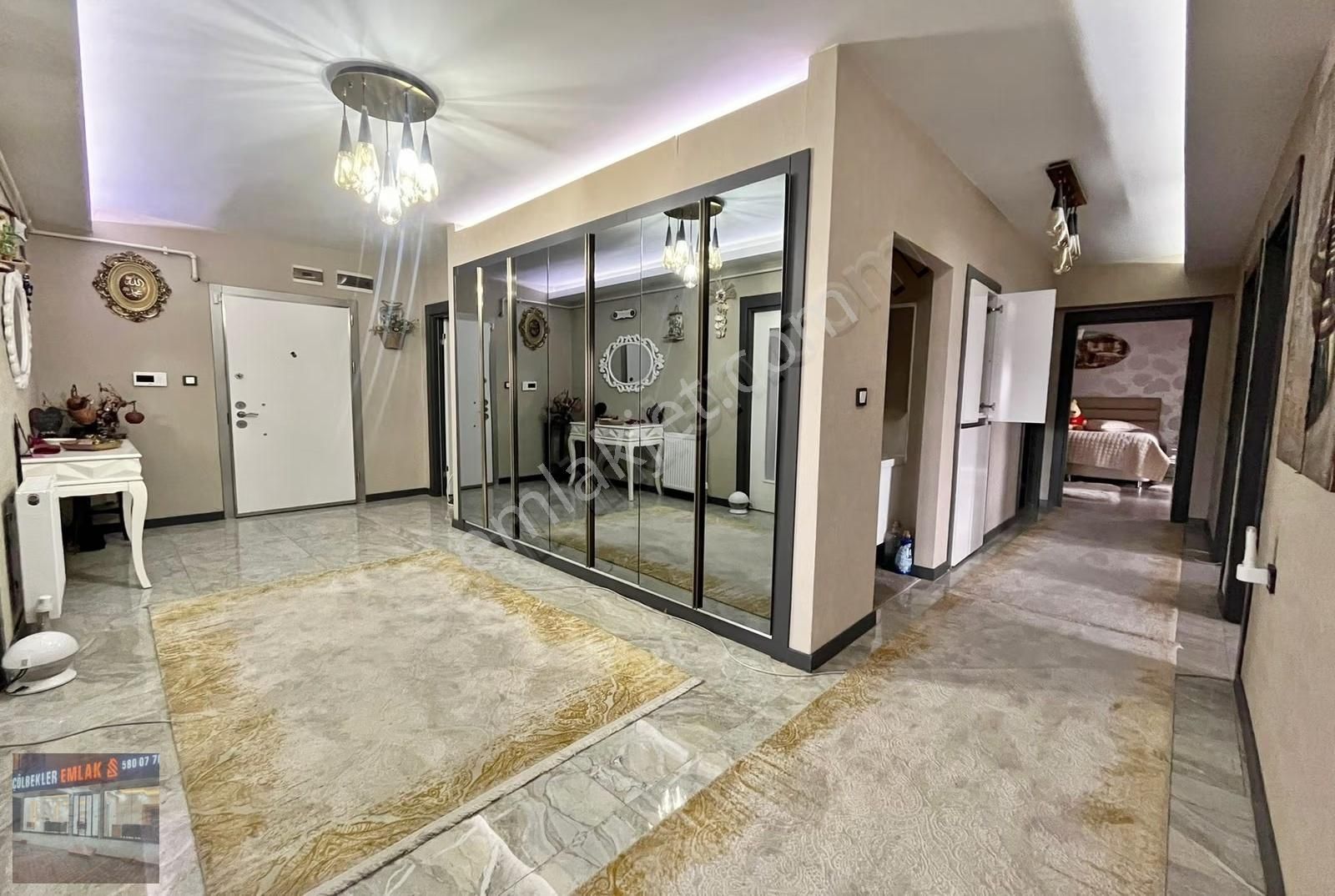 Itri Cadde Üzeri 4+1 Teras Balkon Metro'ya Yürüme Mesafesi Acil! - Görsel 27