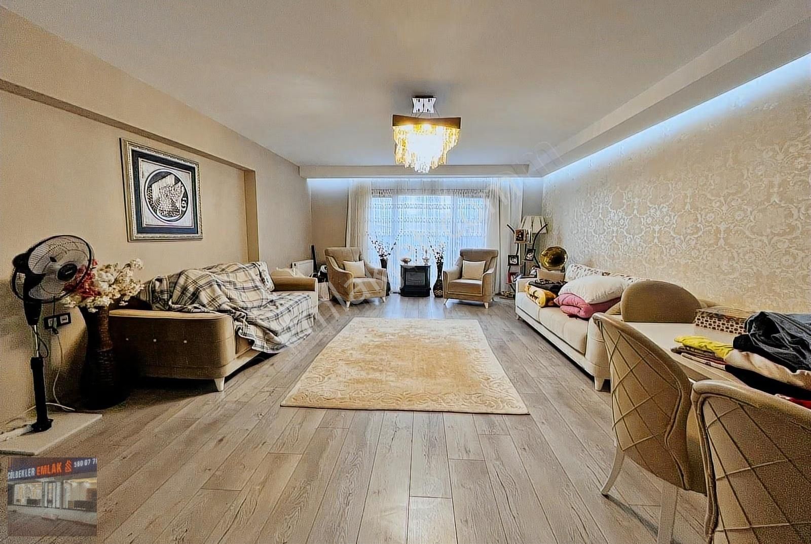 Itri Cadde Üzeri 4+1 Teras Balkon Metro'ya Yürüme Mesafesi Acil! - Görsel 4