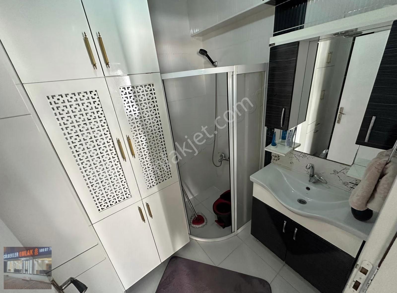 Aktepe Mah.de 3+1 Son Kat'ta Ebeveyn Banyolu Acil Satılık Daire - Görsel 3