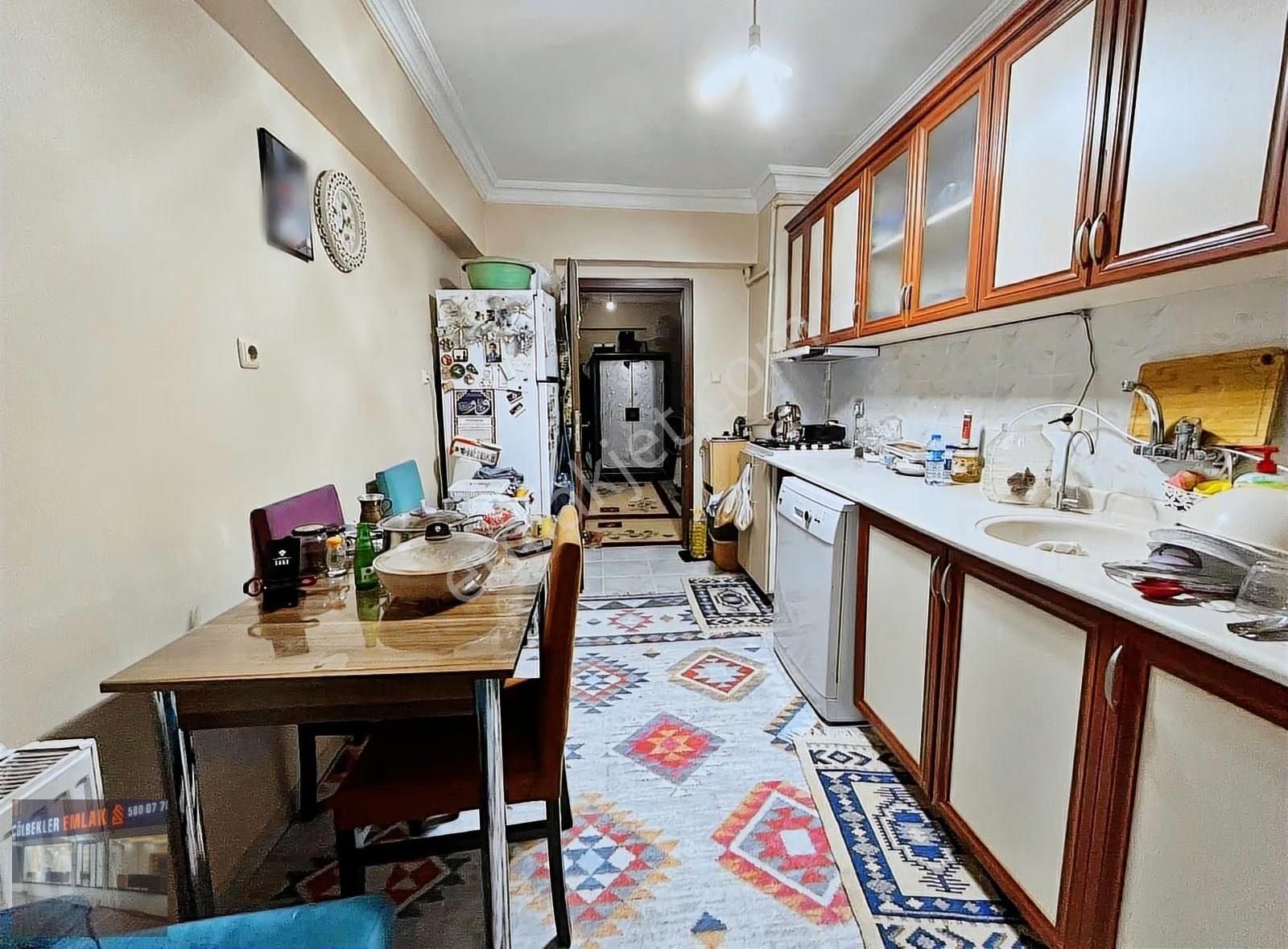 Bağlarbaşı Mah.de 3+1 Son Kat'ta Çok Geniş M2 Krediye Uygun Acil