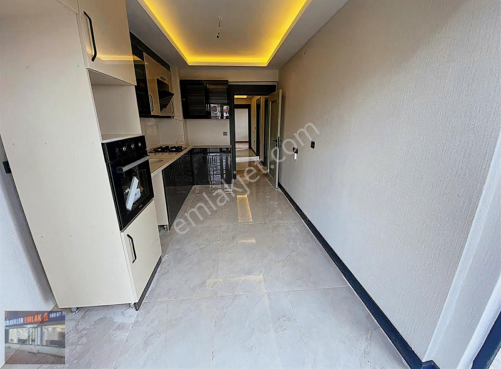 Uyanış Mah.de 3+1 Site İçerisinde Geniş M2 Sıfır Her Katta Daire - Görsel 3