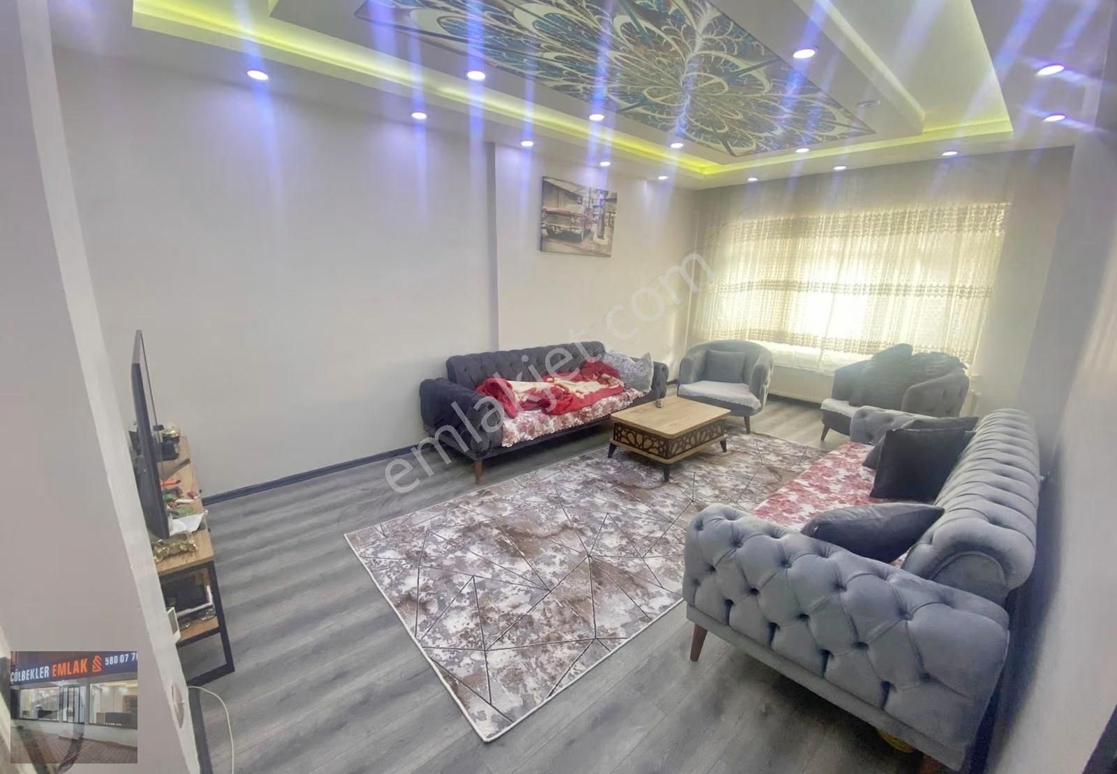 Dutluk Metro Yakını 3+1 Kat Konumunda Lux Yapılı Geniş M2 Acil!!