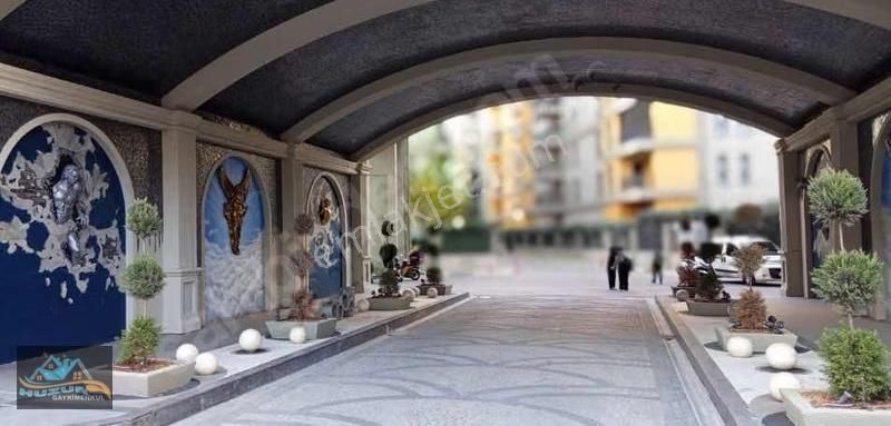 Meydan Ardıçlı'nın Eşsiz Konsepti Ve Modern Sitede Kiralık - Görsel 2