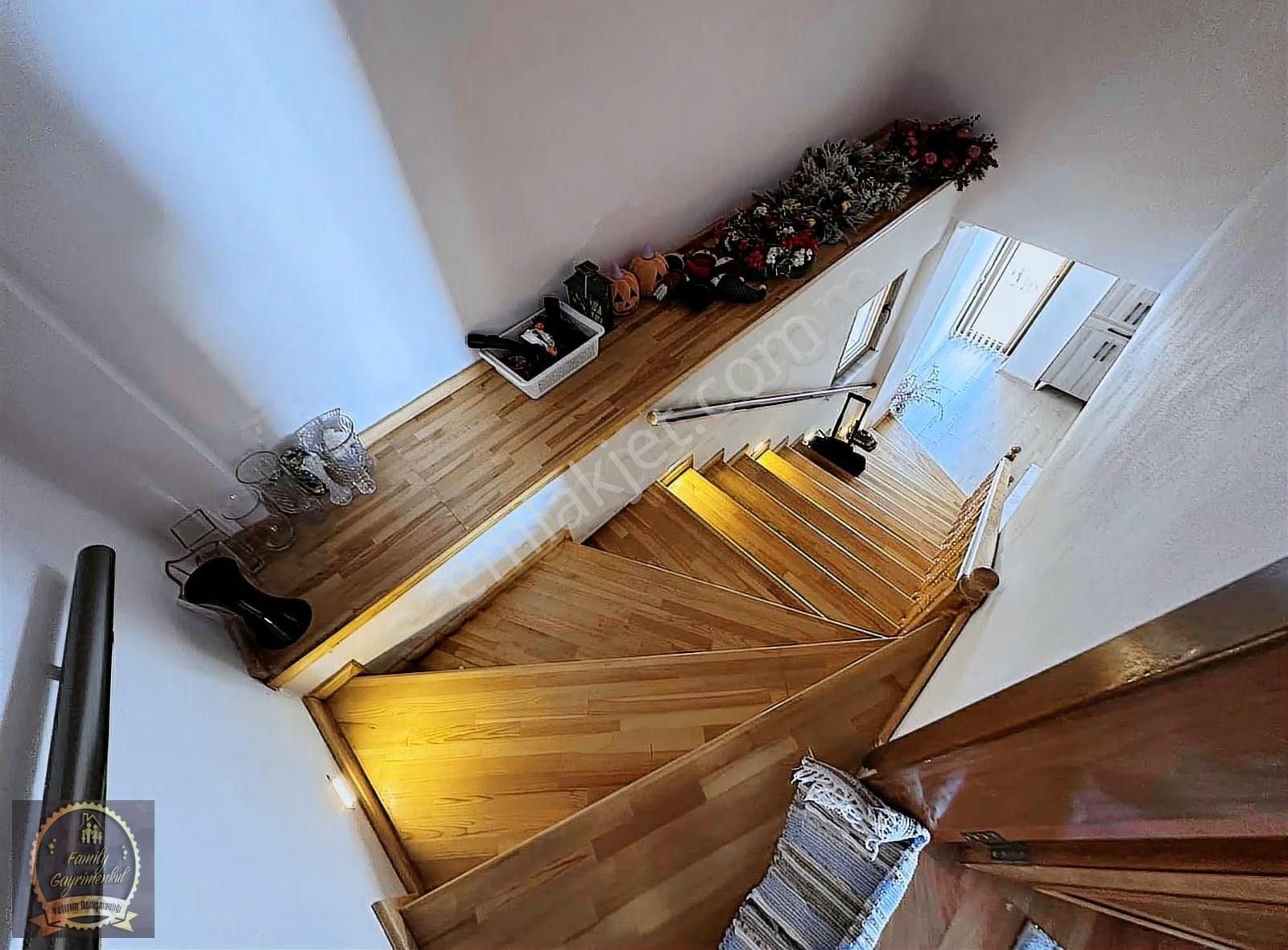 Silivri'de 8+2 Lüks Full Deniz Manzaralı Prestijli Villa - Görsel 18