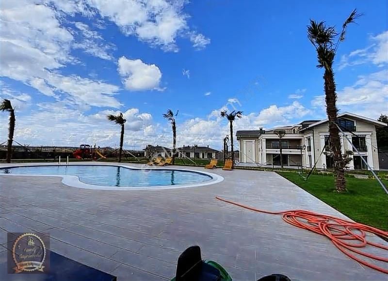 Silivri'de Emsalsiz Ultra Lüks Çiftlik Evi-villa - Görsel 25