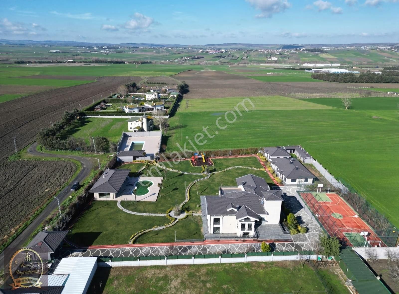 Silivri'de Emsalsiz Ultra Lüks Çiftlik Evi-villa - Görsel 27