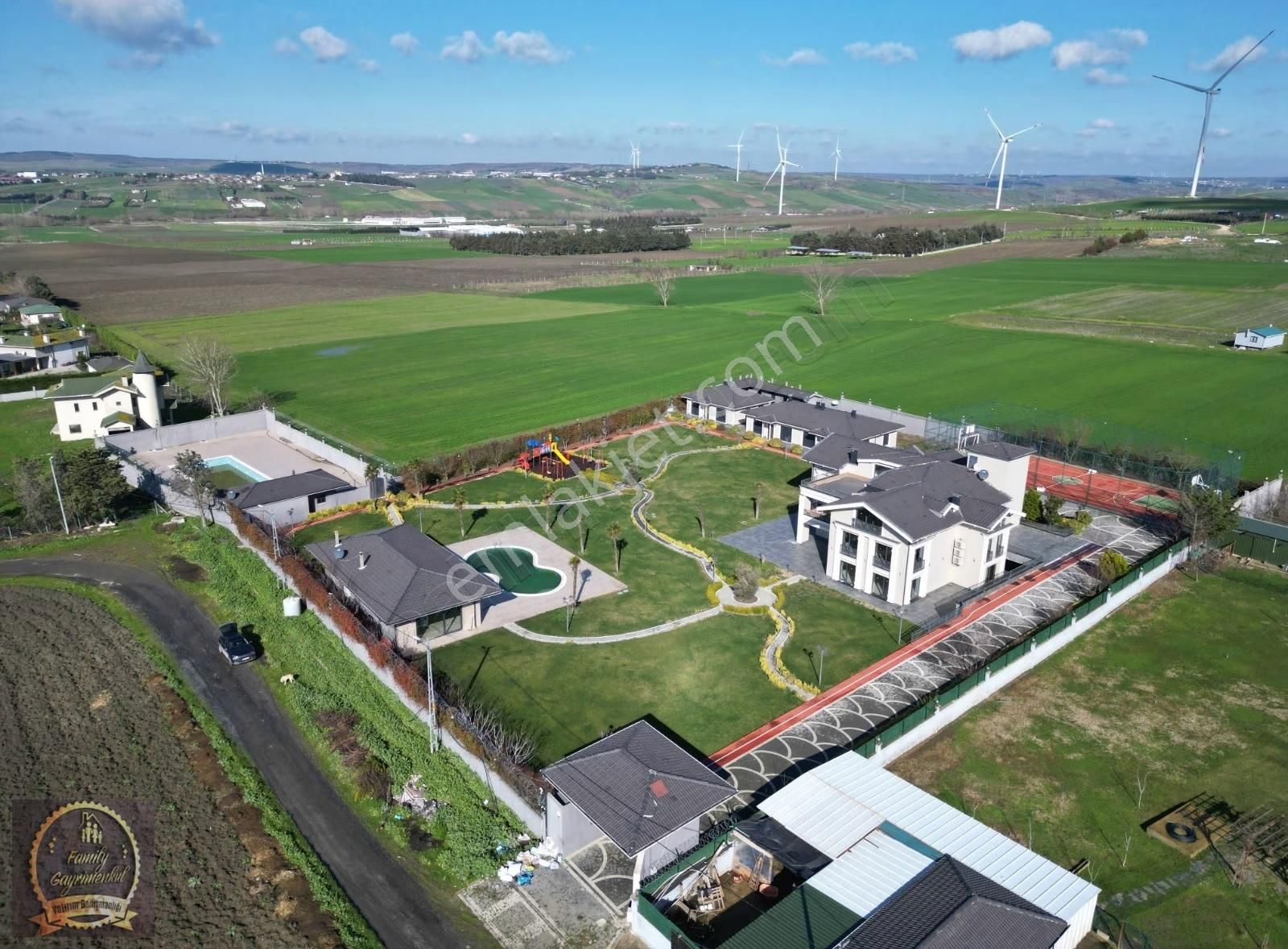 Silivri'de Emsalsiz Ultra Lüks Çiftlik Evi-villa - Görsel 32