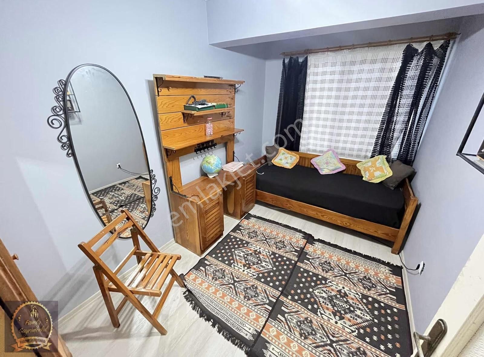 Site İçi Deniz Manzaralı Eşyalı Kiralık Ters Dubleks - Görsel 13
