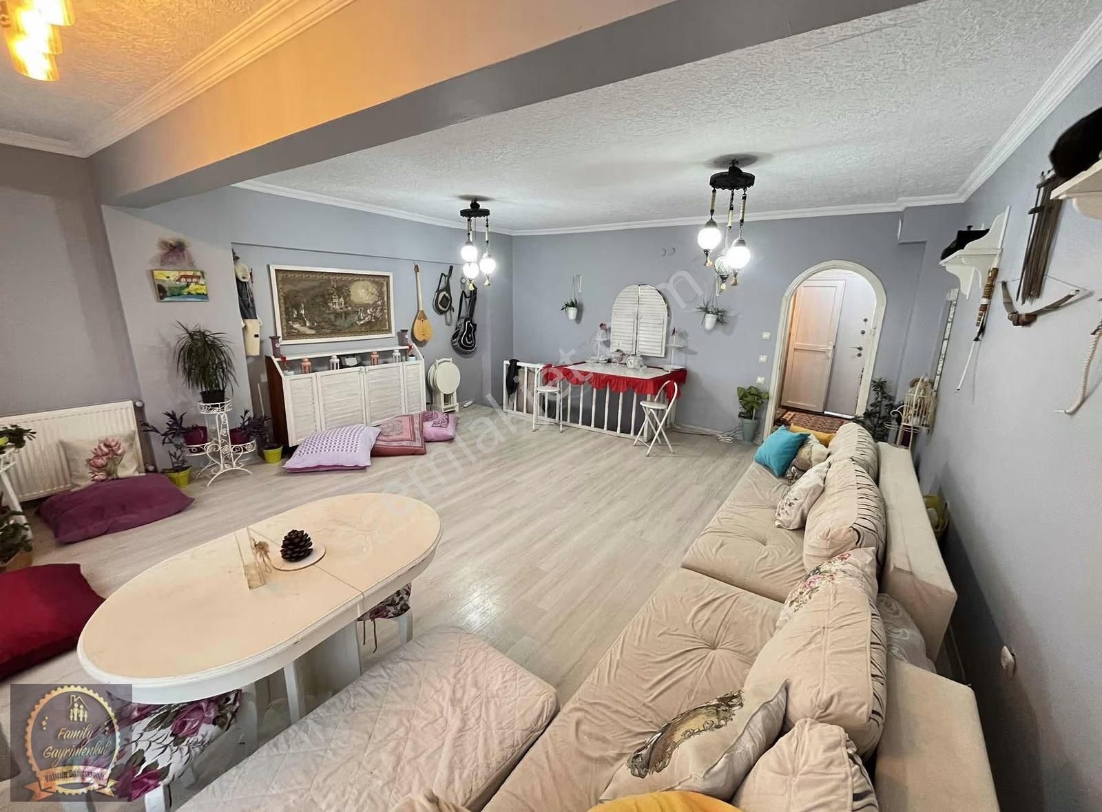 Site İçi Deniz Manzaralı Eşyalı Kiralık Ters Dubleks