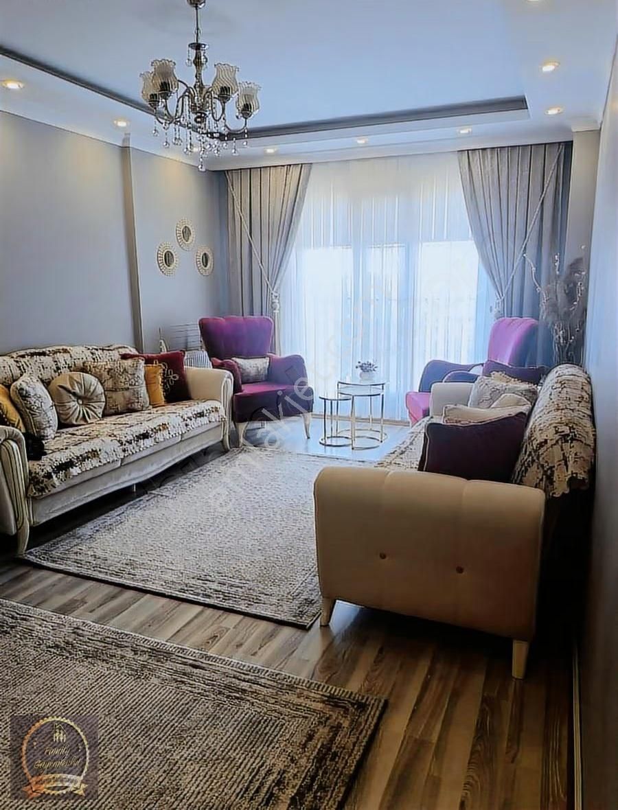 Yeni Mahalle'de İçi Yapılı, Site İçerisinde,fırsat 2+1 Daire