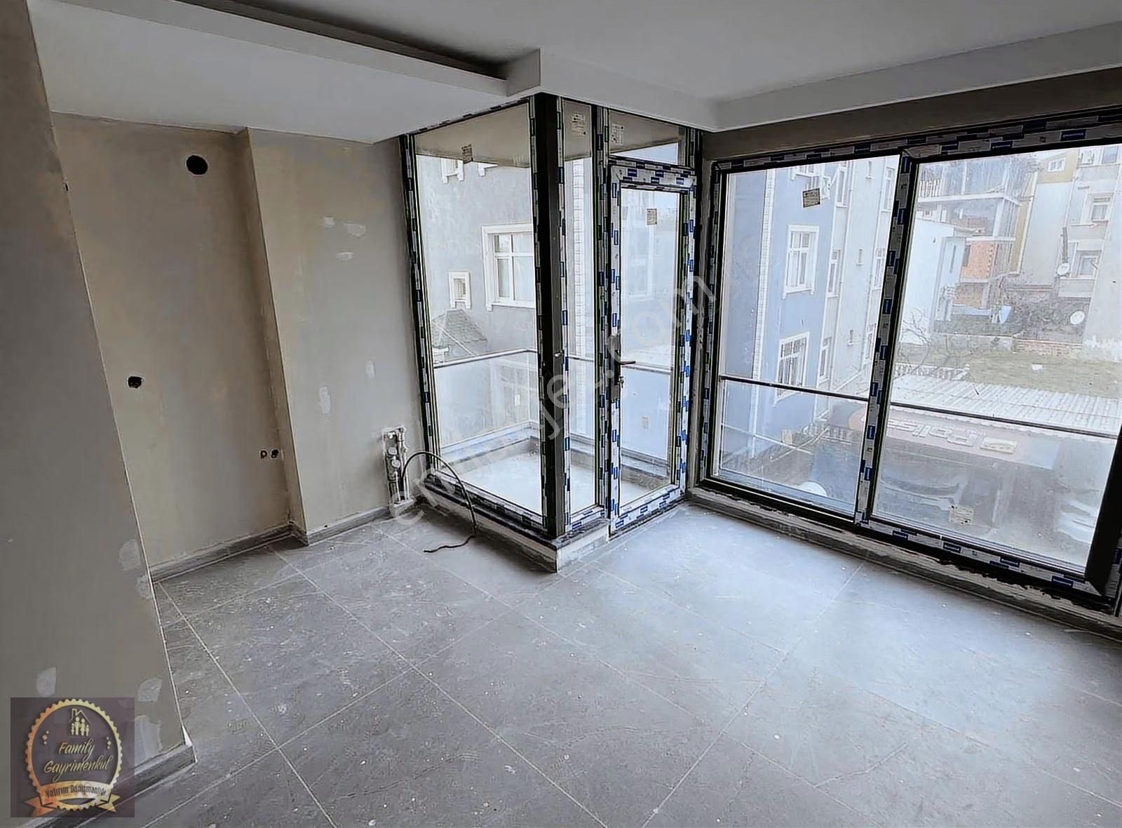 Silivri Fatih Mahallesi`nde Denize Sıfır Ultra Lüks Yaşam1+1/2+1 - Görsel 3