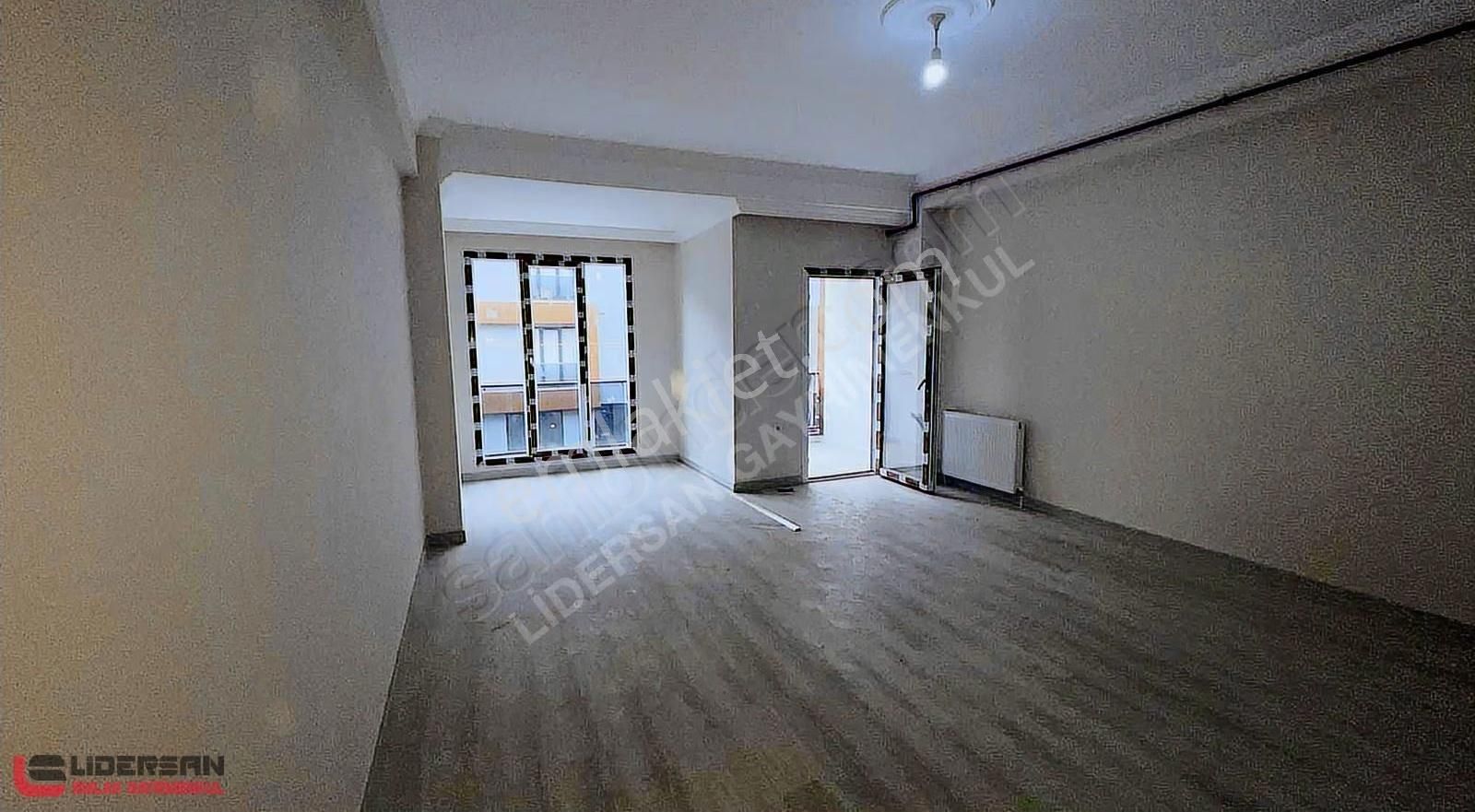 Satılık Merkez'de 2+1 Kullanışlı Daire - Görsel 2