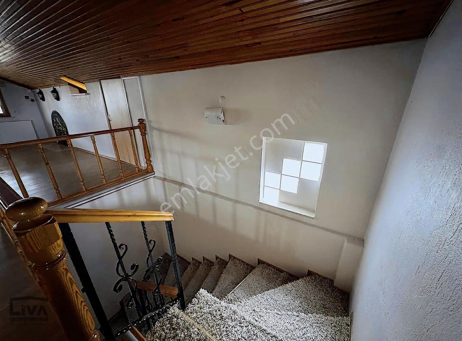Liva Gayrimenkulden Teras Parka Yürüme Mesafesinde Lüks Villa - Görsel 24