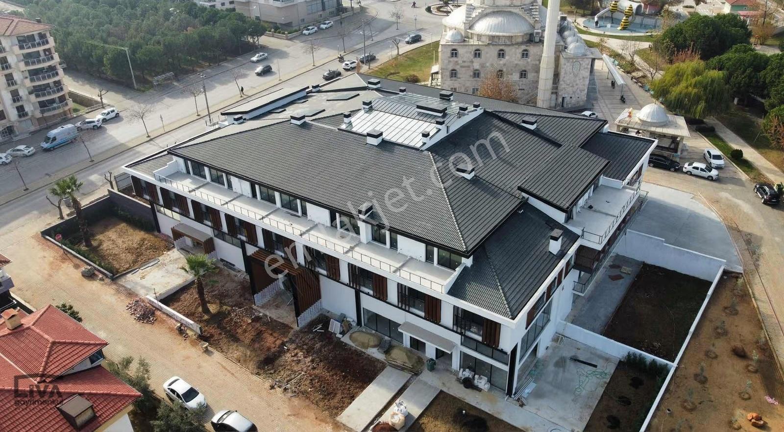 Liva'dan Adliye Yakını Satılık Prestijli Ultra Lüks Fırsat Ofis - Görsel 3