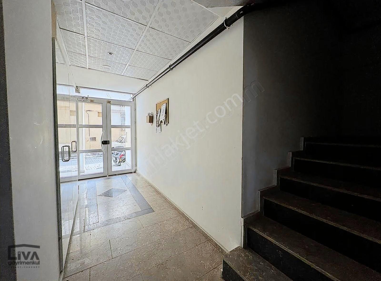 Liva'dan Merkezi Konumda Satılık 3+1 Geniş Teraslı Dubleks Daire - Görsel 6