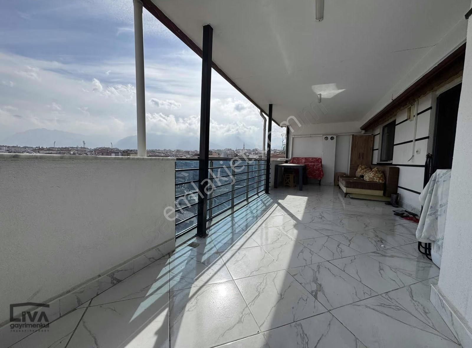 Liva'dan Merkezi Konumda Satılık 3+1 Geniş Teraslı Dubleks Daire - Görsel 10
