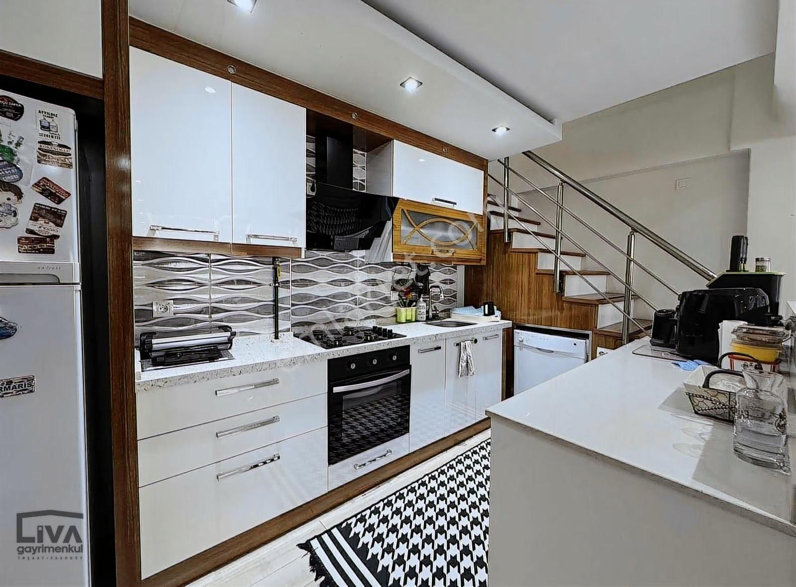 Liva'dan Merkezi Konumda Satılık 3+1 Geniş Teraslı Dubleks Daire - Görsel 30