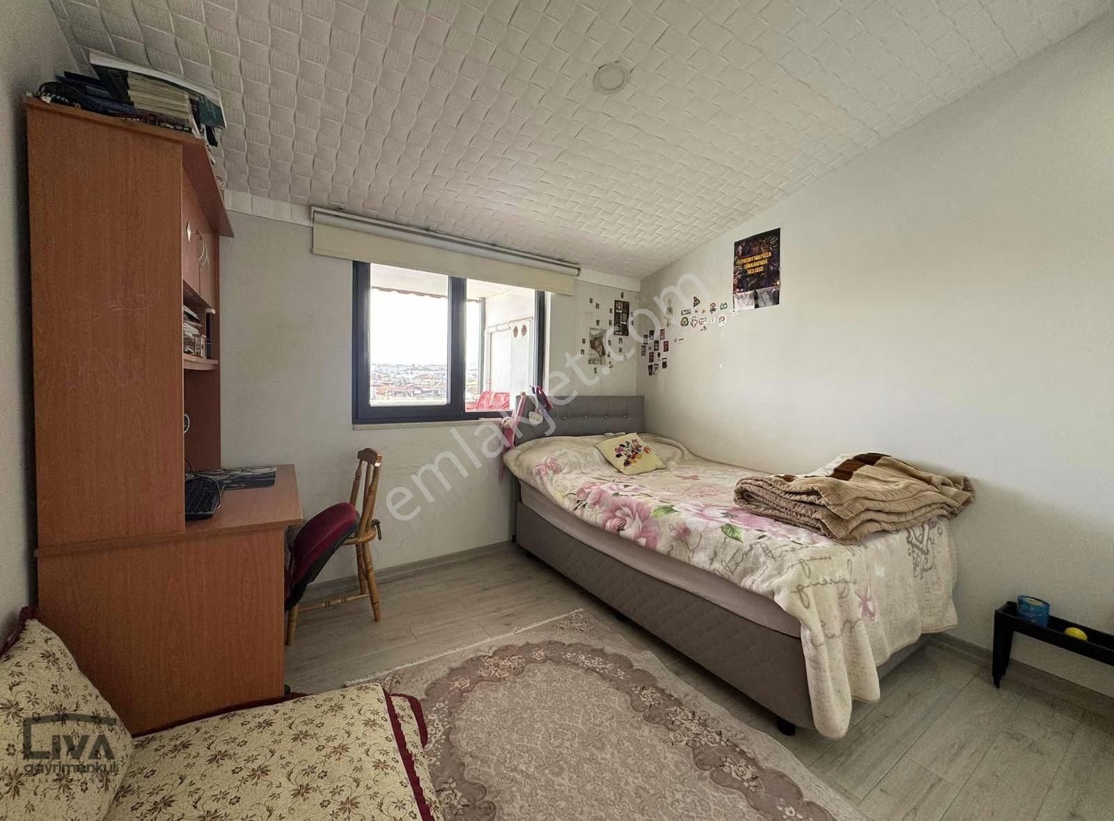 Liva'dan Merkezi Konumda Satılık 3+1 Geniş Teraslı Dubleks Daire - Görsel 8