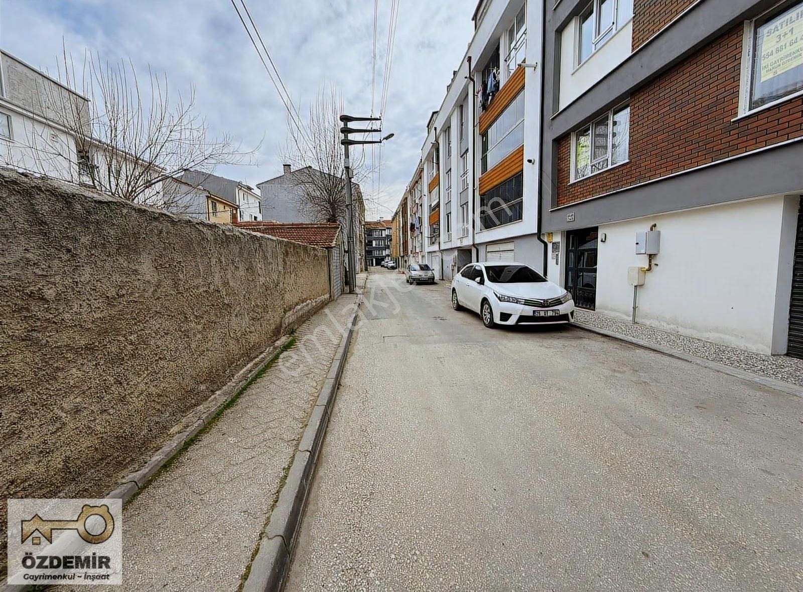 Özdemir'den Şirintepe Mah. Erdenay Sk.da Satılık 3+1 Daire - Görsel 15