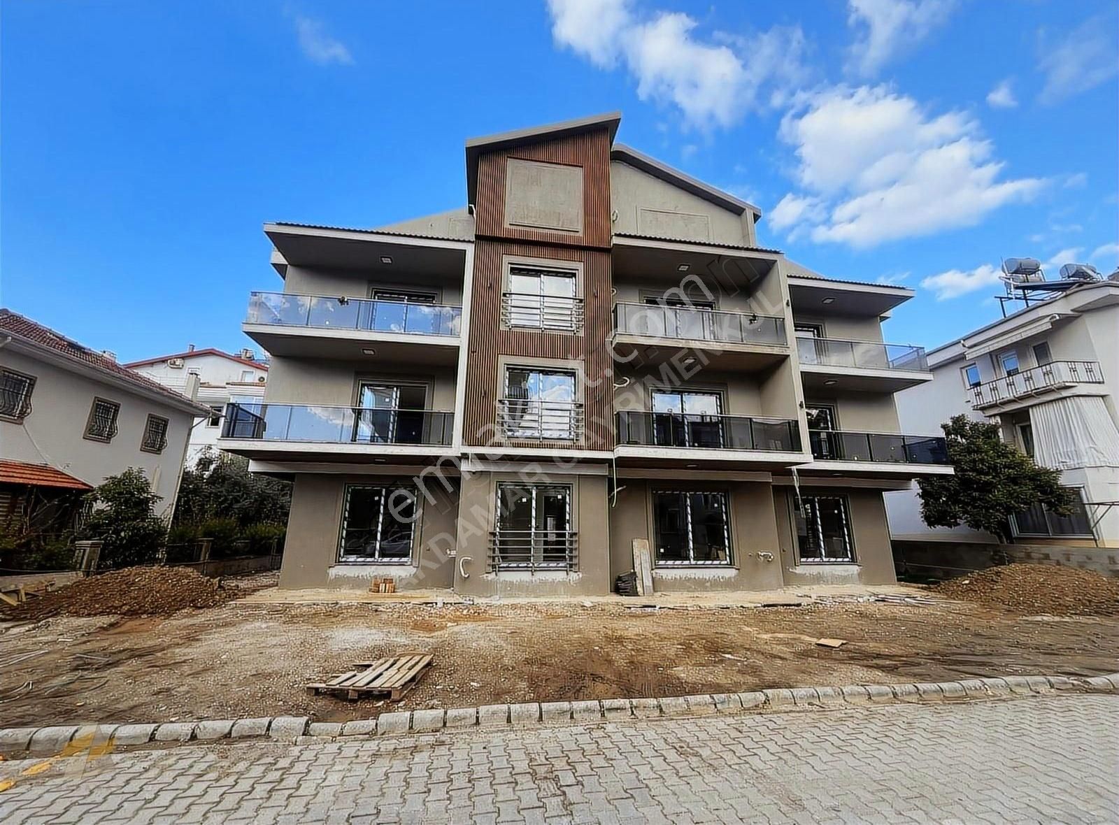 Tuzla Kordonda Sıfır Lüx 2+1 Yerden Isıtmalı Otomatik Panjur