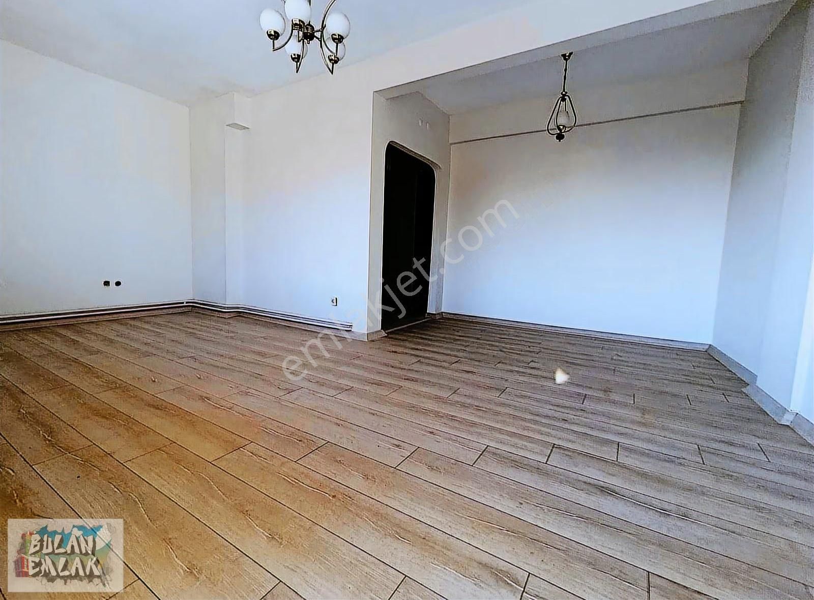 Bulan'dan Ortaköy Merkezde Boğaz Manzaralı Geniş 2+1 Daire - Görsel 2