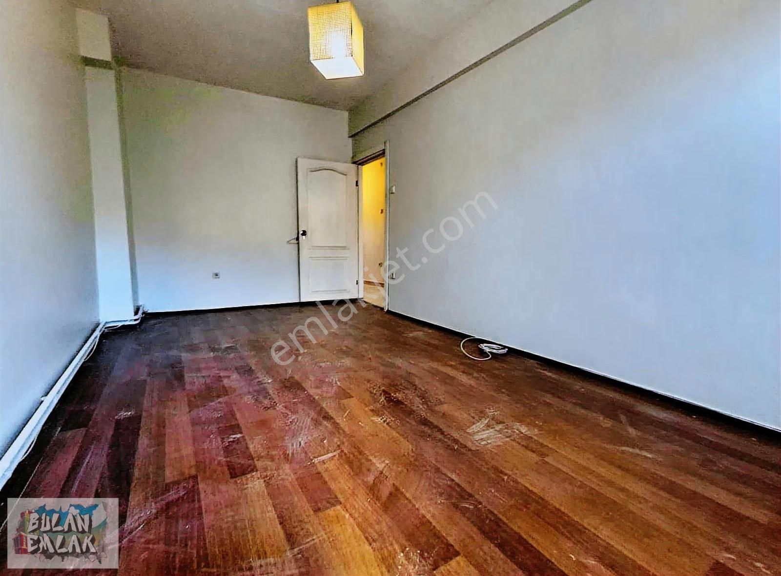 Bulan'dan Ortaköy Merkezde Boğaz Manzaralı Geniş 2+1 Daire - Görsel 21